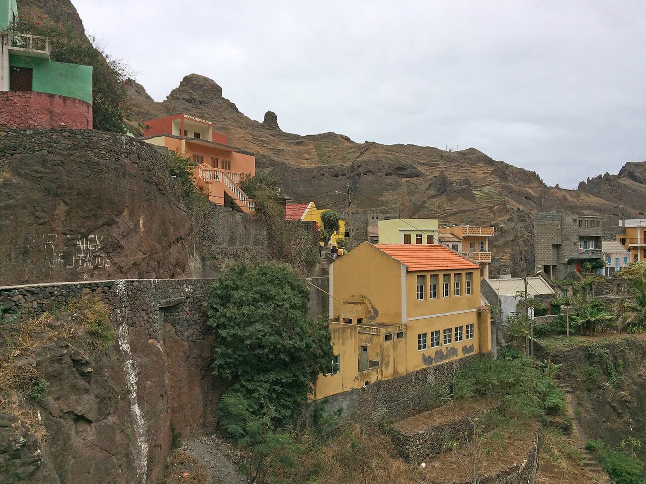 Pueblo de Fontainhas en las montañas de Santo Antão
