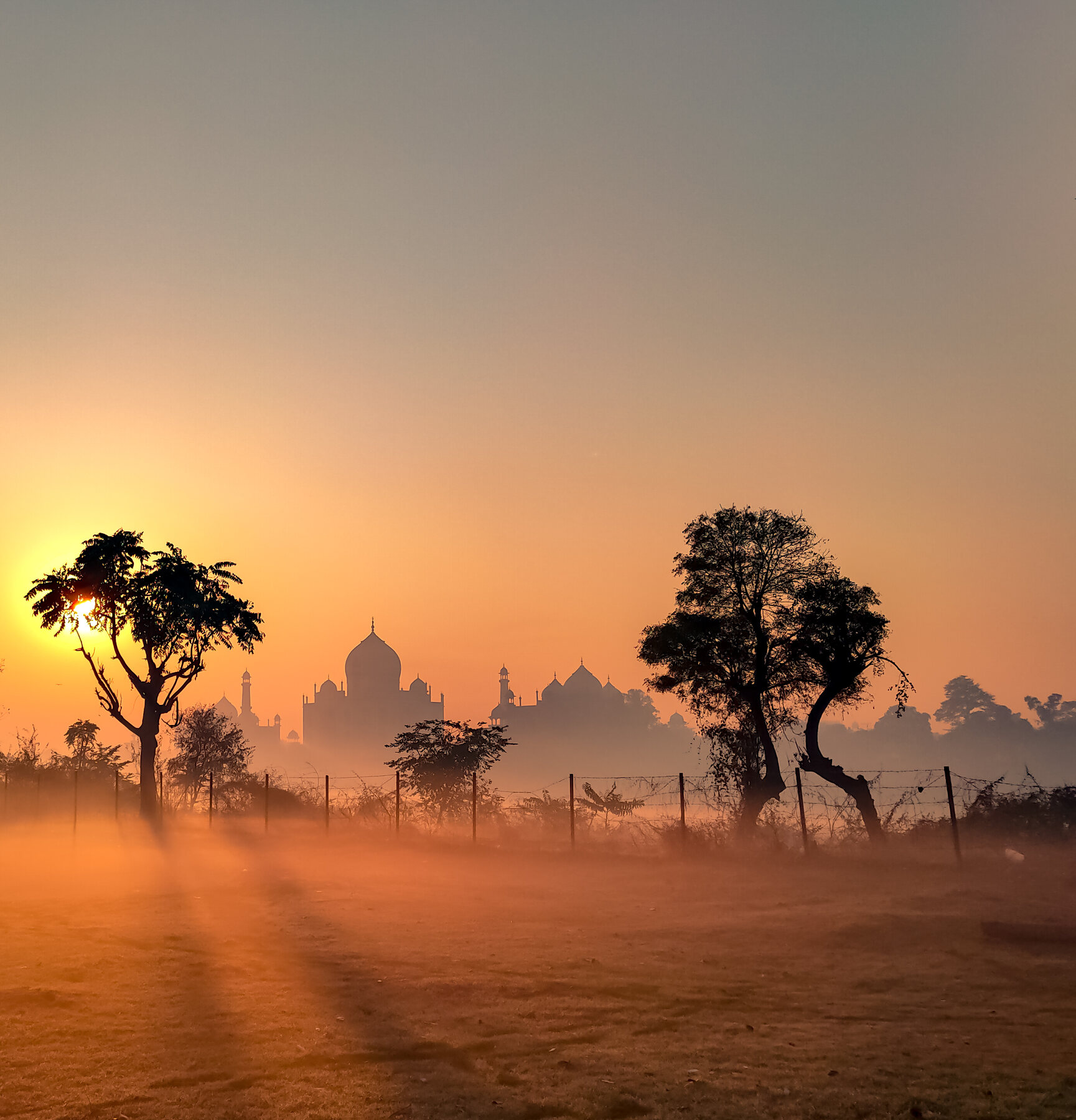 Taj Mahal al amanecer