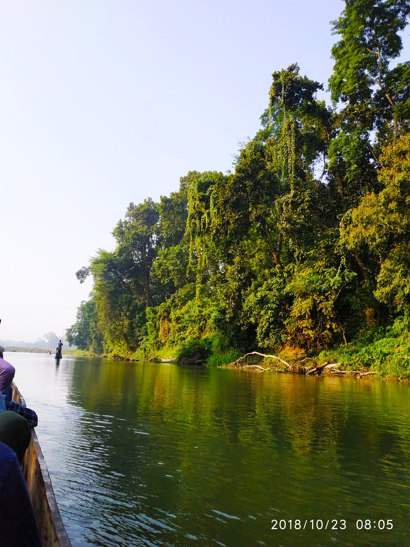 Canoa tradicional en el río Rapti de Chitwan