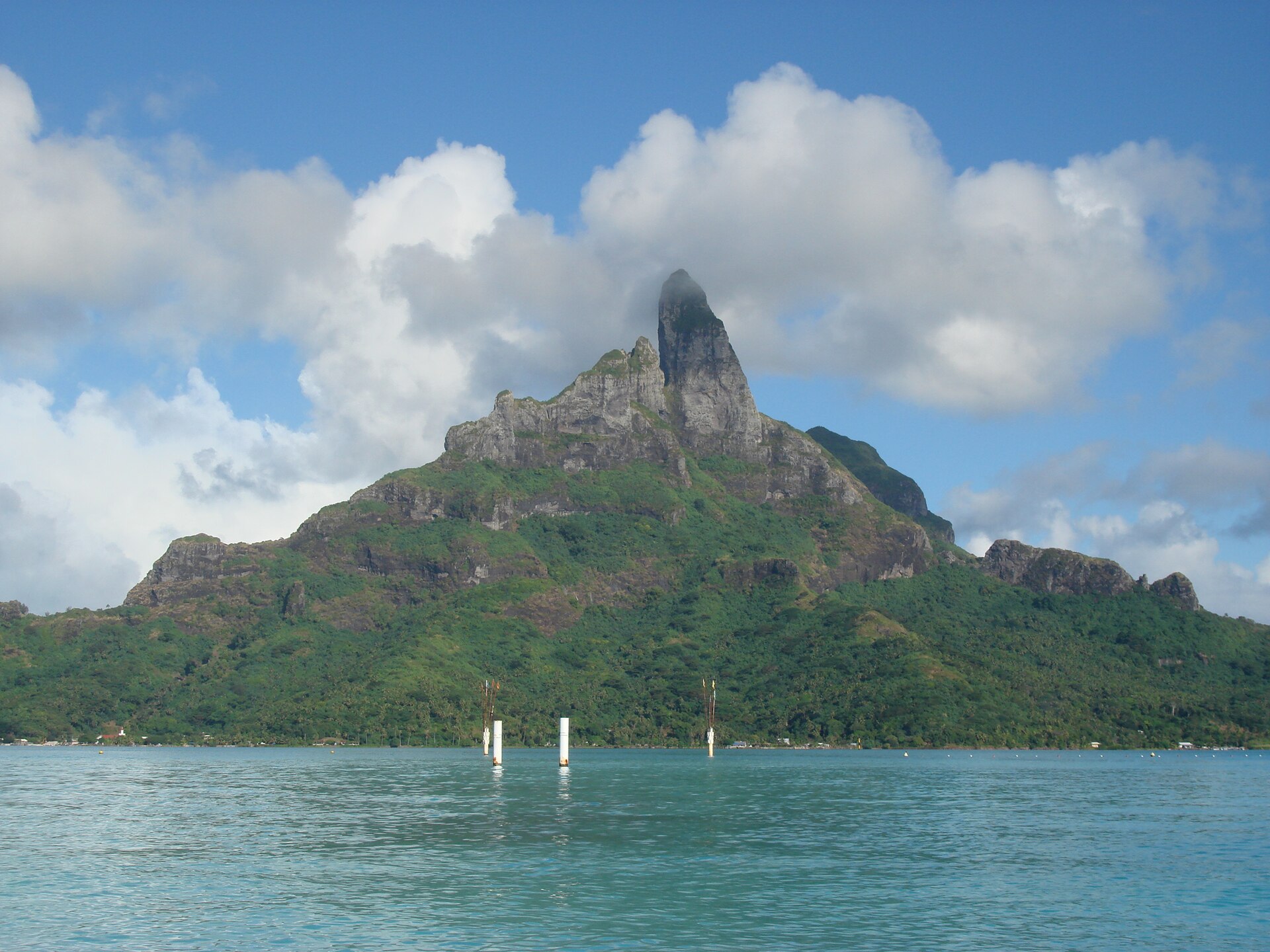 Monte Otemanu sobre la laguna de Bora Bora